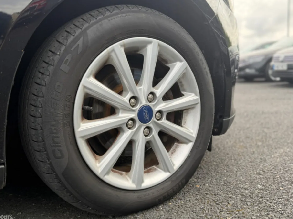 Ford Focus Hatchback, Diesel, 2017, Black
