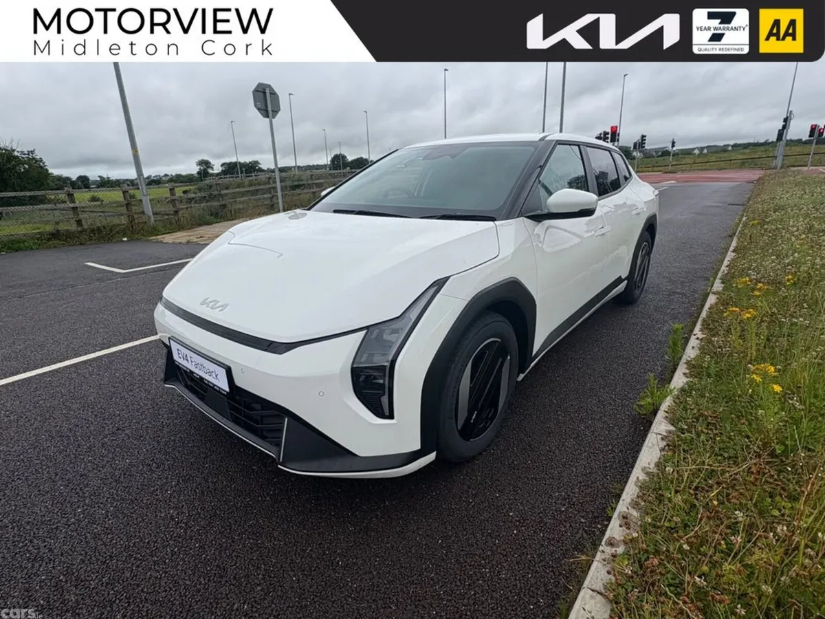 Kia EV4 Hatchback, Electric, 2027, White