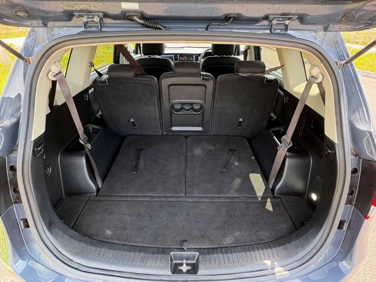 Kia Carens MPV, Diesel, 2016, Blue