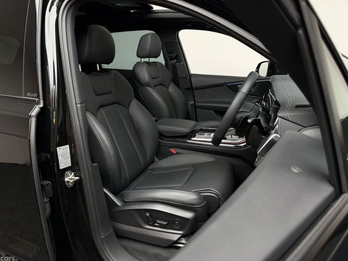 Audi Q7 SUV, Petrol Plug-in Hybrid, 2025, Black