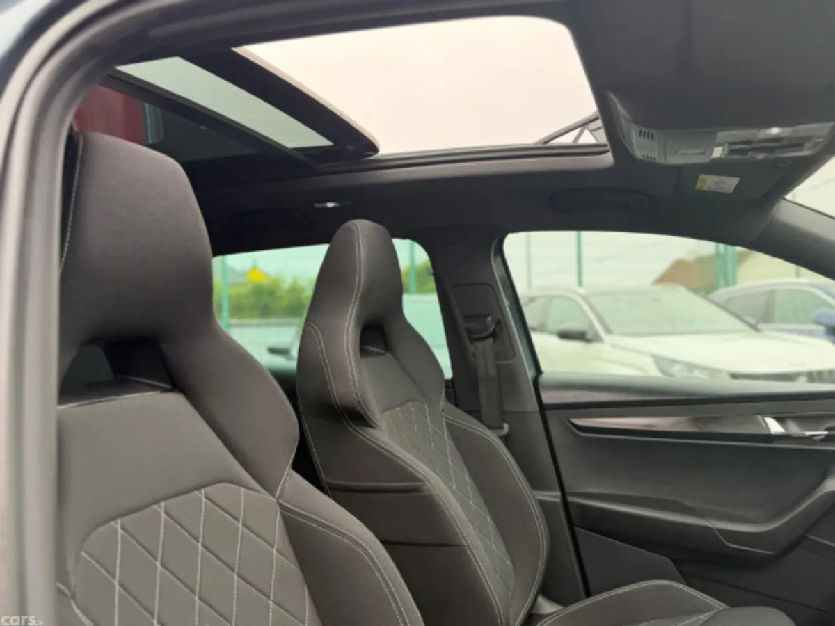 Skoda Karoq Estate, Diesel, 2019, Grey