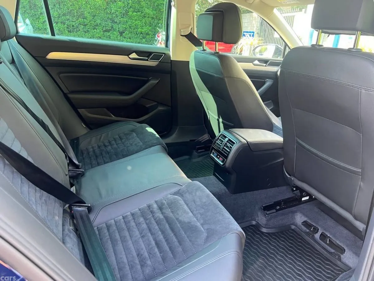 Volkswagen Passat Estate, Diesel, 2018, Blue