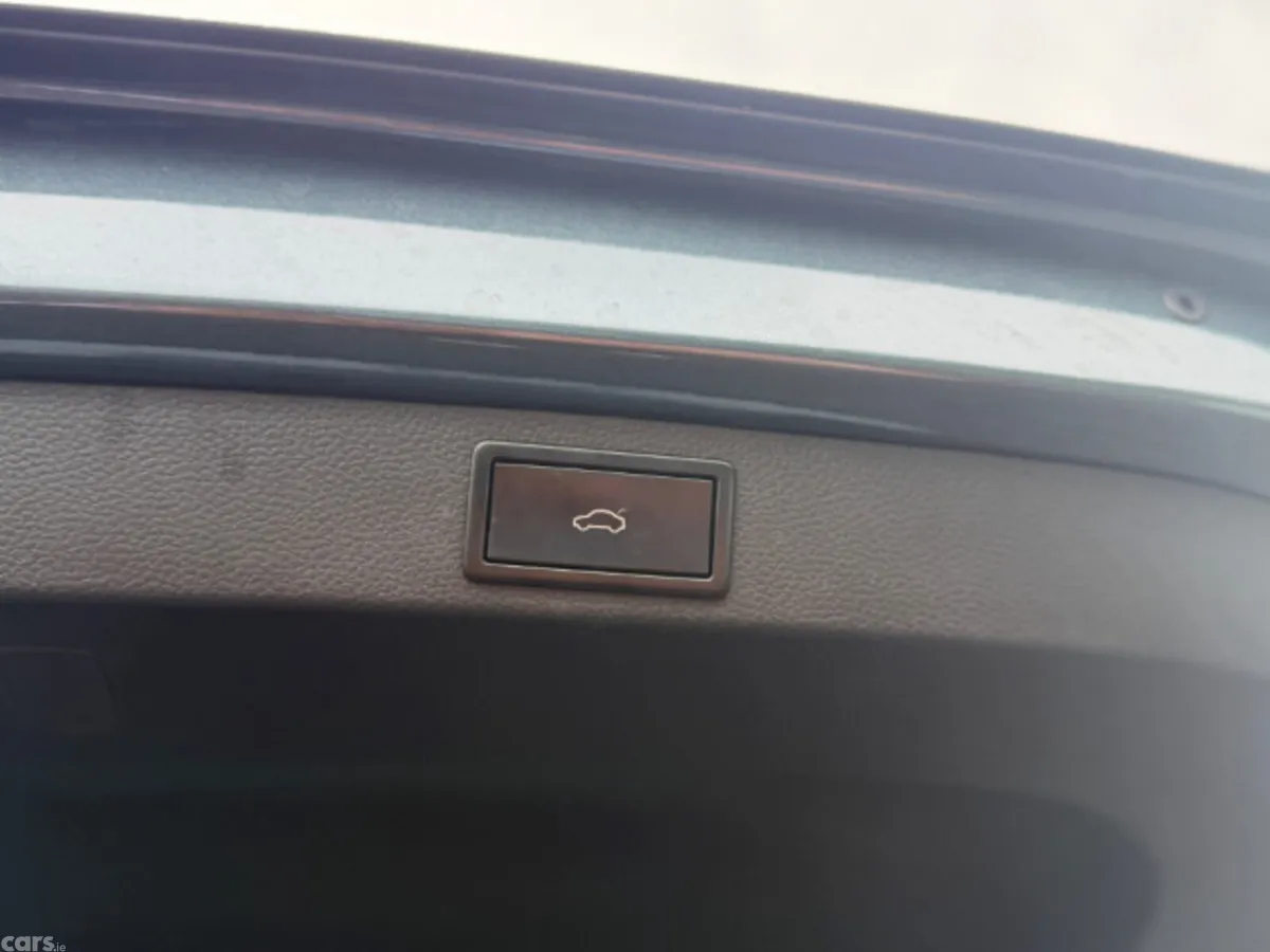 Skoda Karoq Estate, Diesel, 2019, Grey
