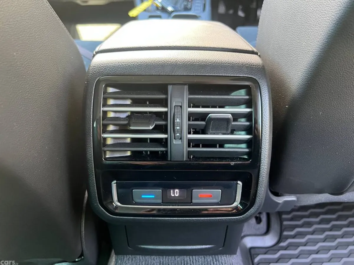 Volkswagen Passat Estate, Diesel, 2018, Blue