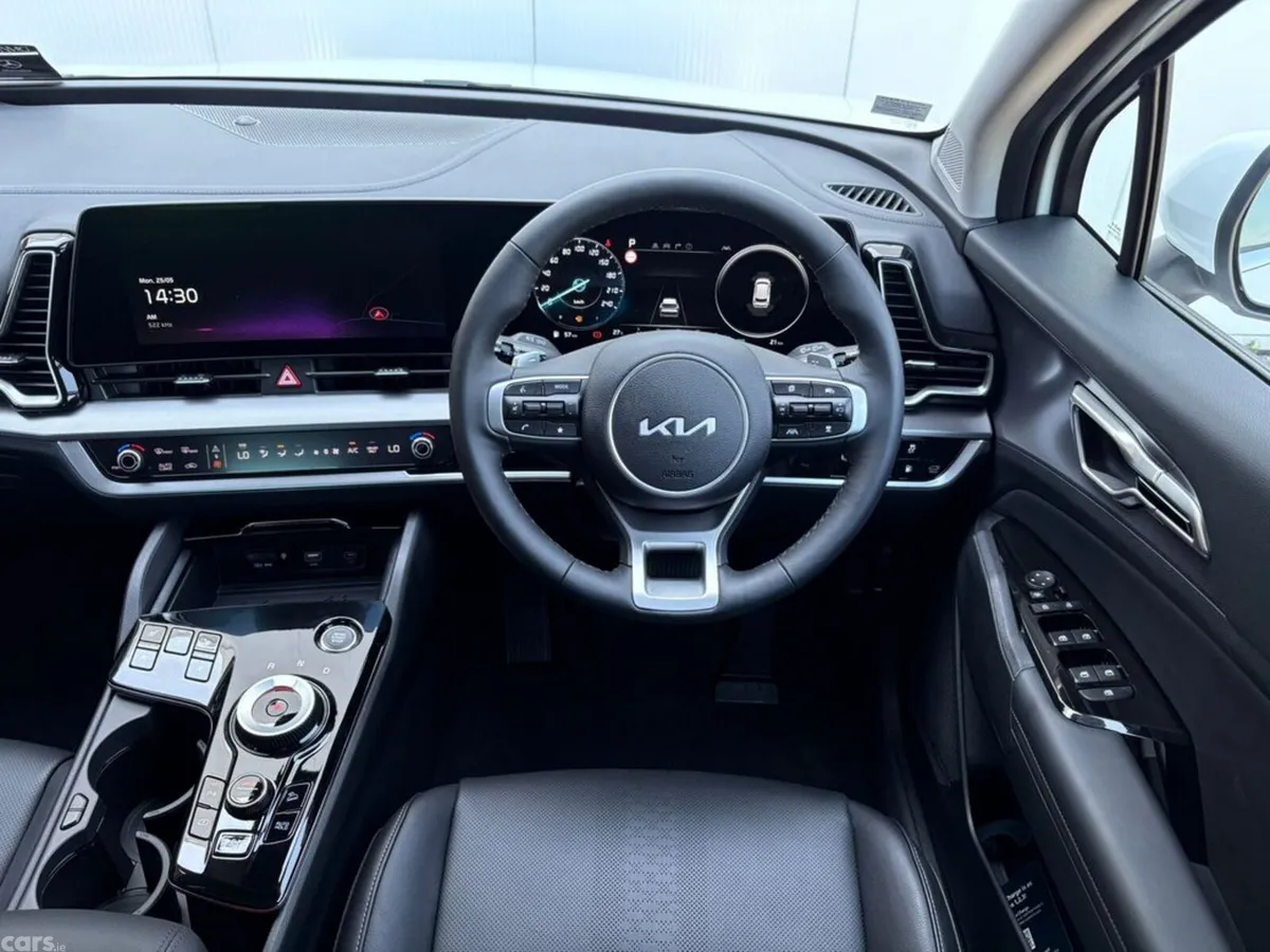 Kia Sportage SUV, Petrol Plug-in Hybrid, 2027, White
