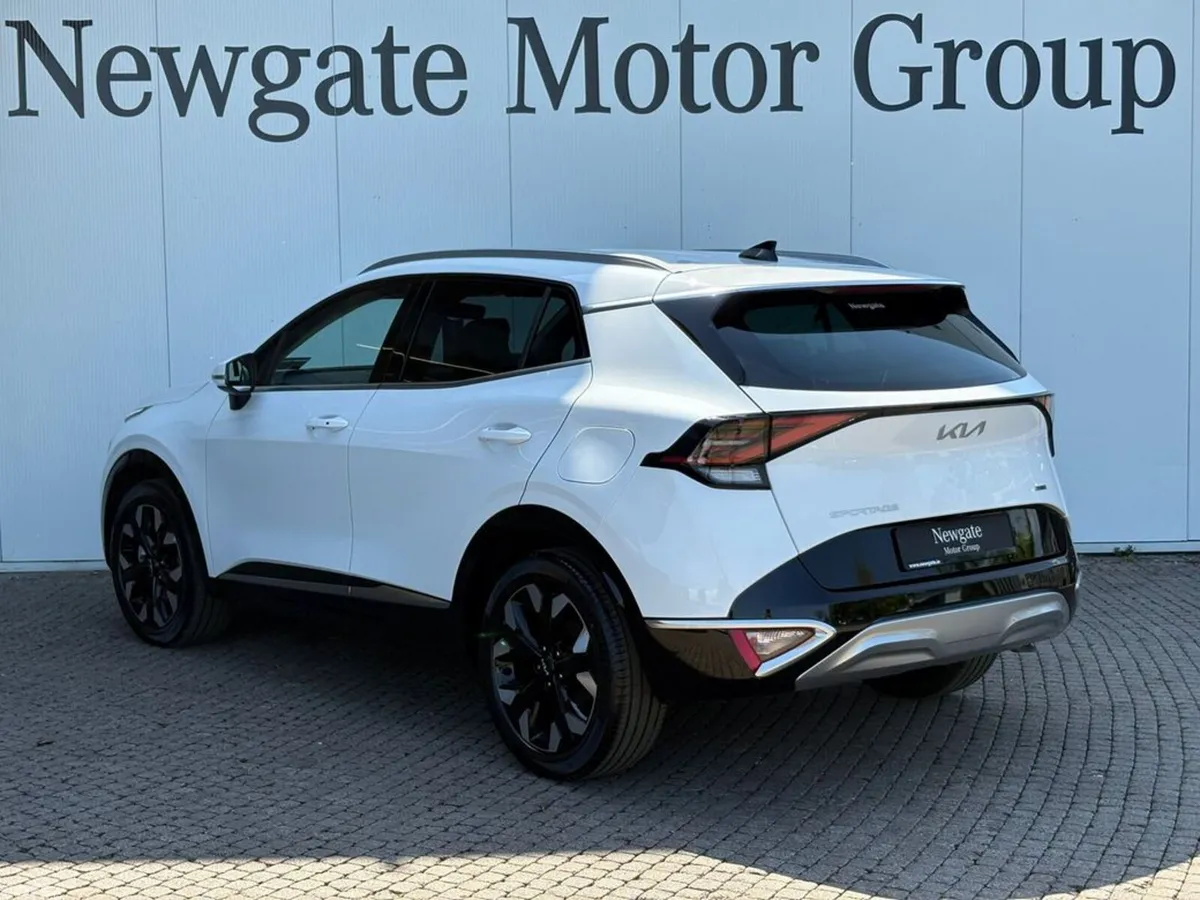 Kia Sportage SUV, Petrol Plug-in Hybrid, 2027, White