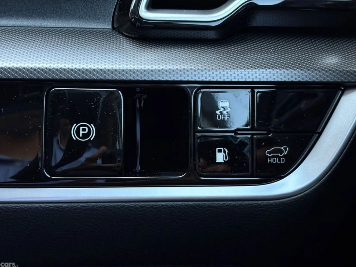 Kia Sportage SUV, Petrol Plug-in Hybrid, 2027, White