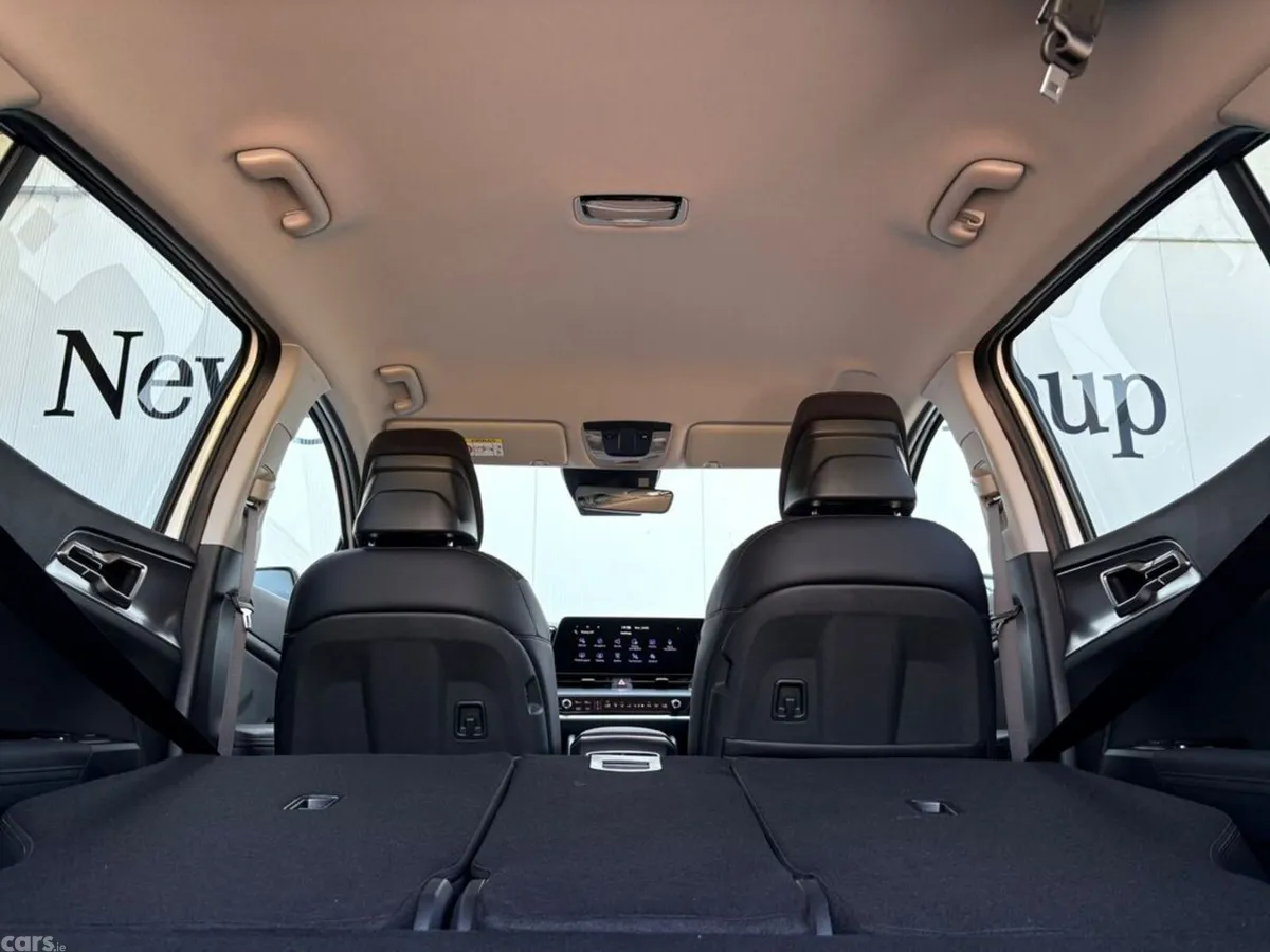 Kia Sportage SUV, Petrol Plug-in Hybrid, 2027, White