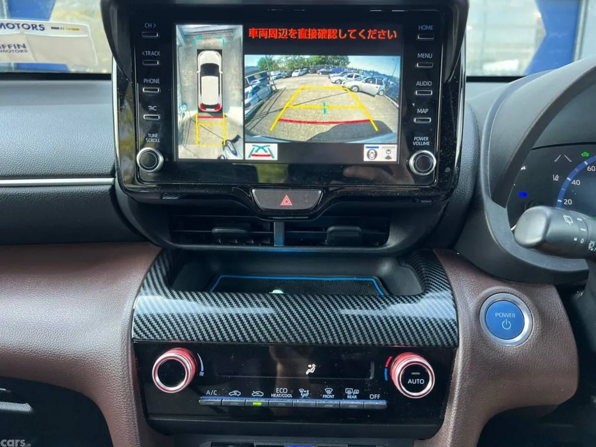 Toyota Yaris Cross Hatchback, Petrol Hybrid, 2022, White