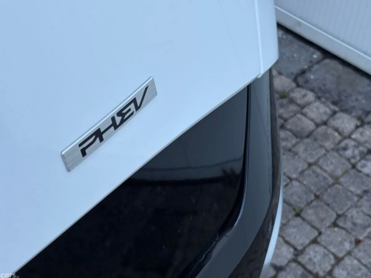 Kia Sportage SUV, Petrol Plug-in Hybrid, 2027, White