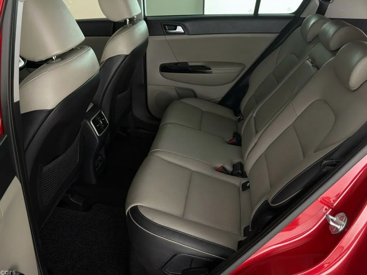 Kia Sportage SUV, Diesel, 2018, Red