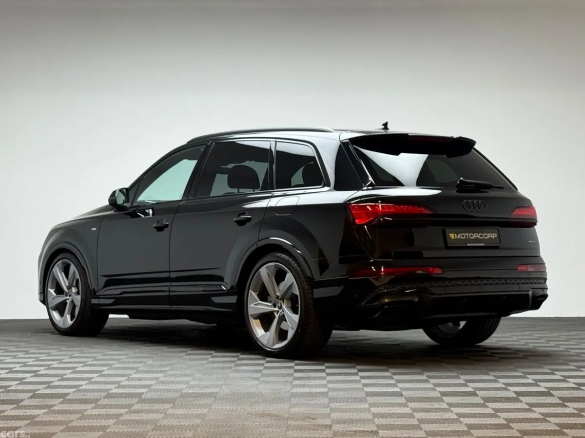 Audi Q7 SUV, Petrol Plug-in Hybrid, 2026, Black