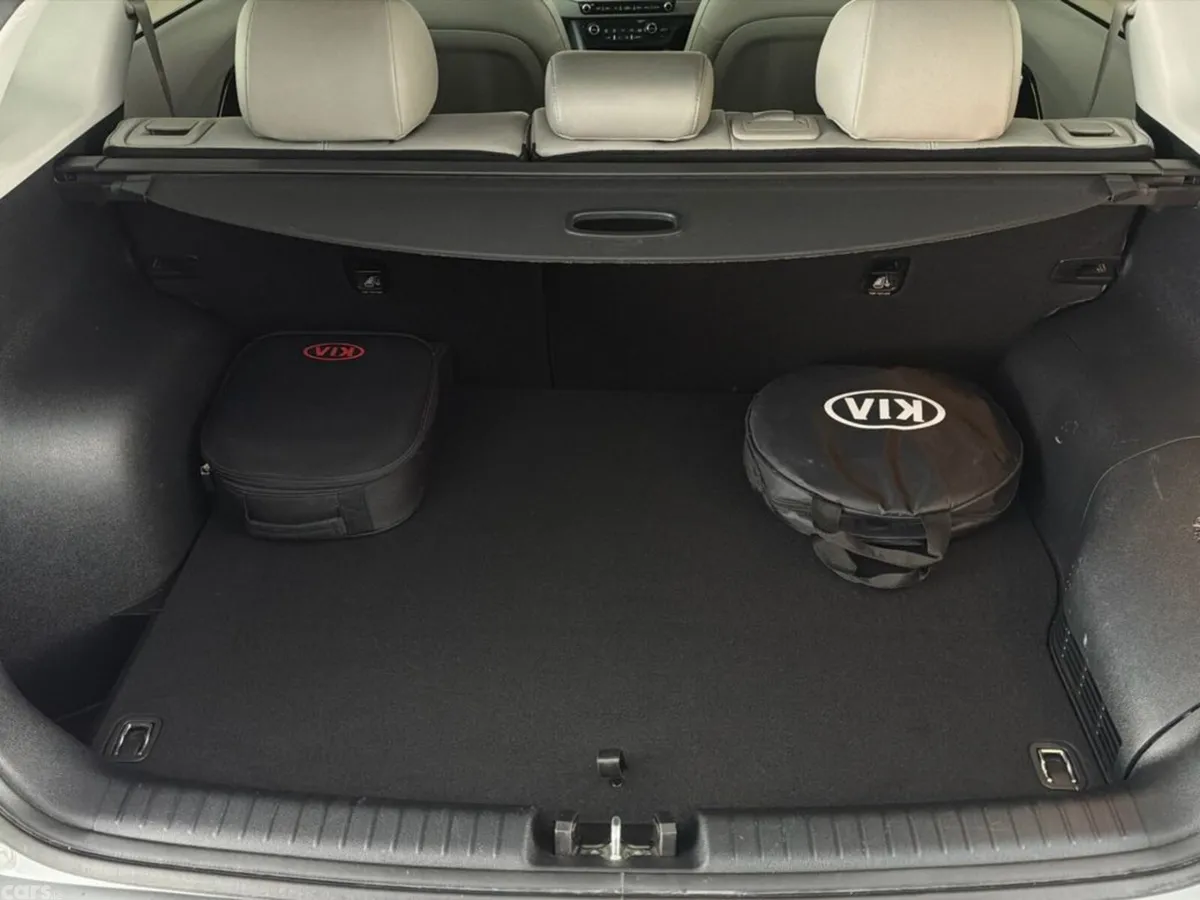 Kia Niro Hatchback, Petrol Plug-in Hybrid, 2021, Grey