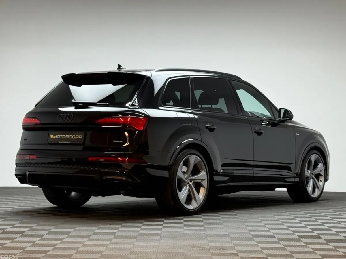 Audi Q7 SUV, Petrol Plug-in Hybrid, 2026, Black