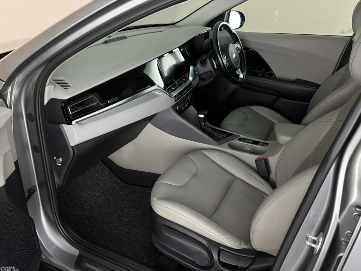 Kia Niro Hatchback, Petrol Plug-in Hybrid, 2021, Grey
