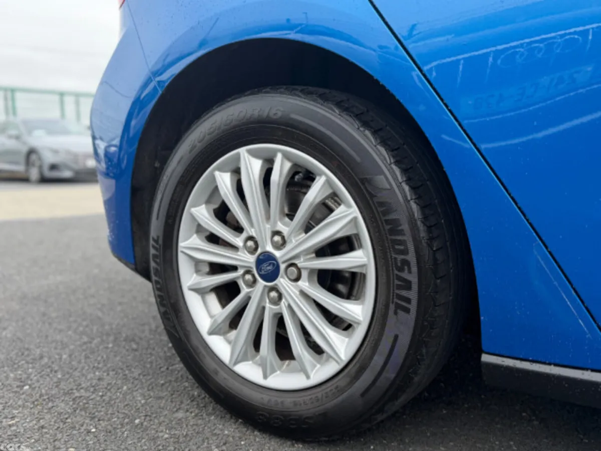 Ford Focus Hatchback, Diesel, 2019, Blue