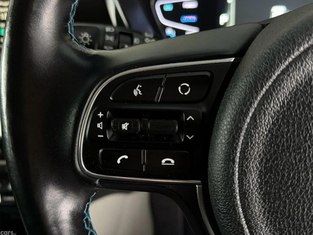 Kia Niro Hatchback, Petrol Plug-in Hybrid, 2021, Grey