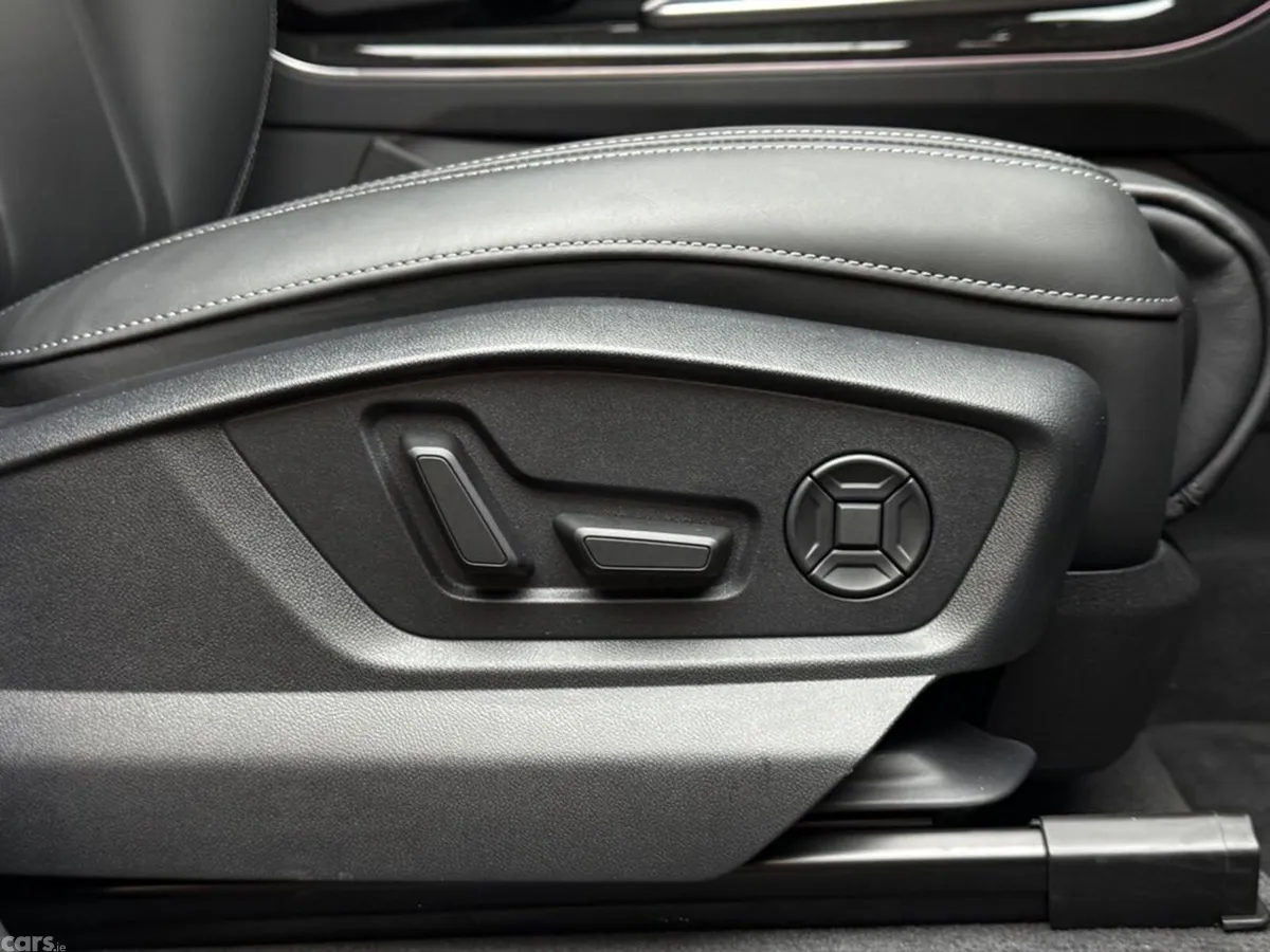 Audi Q7 SUV, Petrol Plug-in Hybrid, 2026, Black
