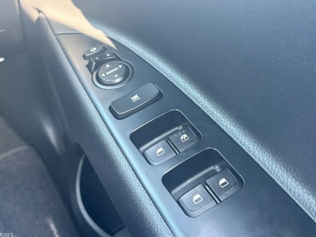 Kia Stonic Hatchback, Petrol, 2020, Black