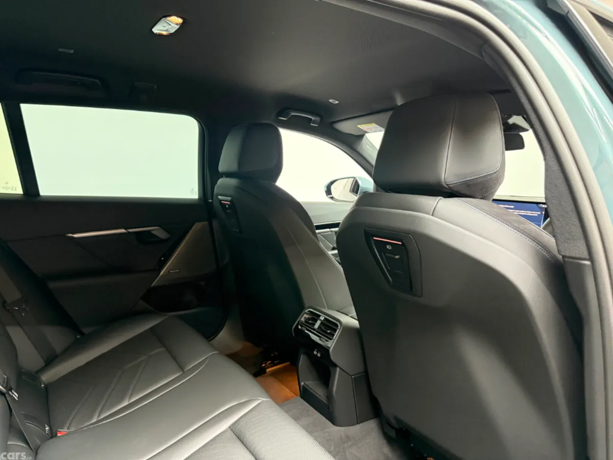BMW 5-Series Estate, Petrol Plug-in Hybrid, 2025, Green