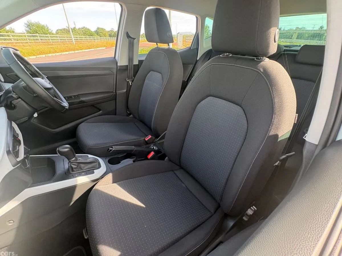 SEAT Arona Hatchback, Petrol, 2024, Grey