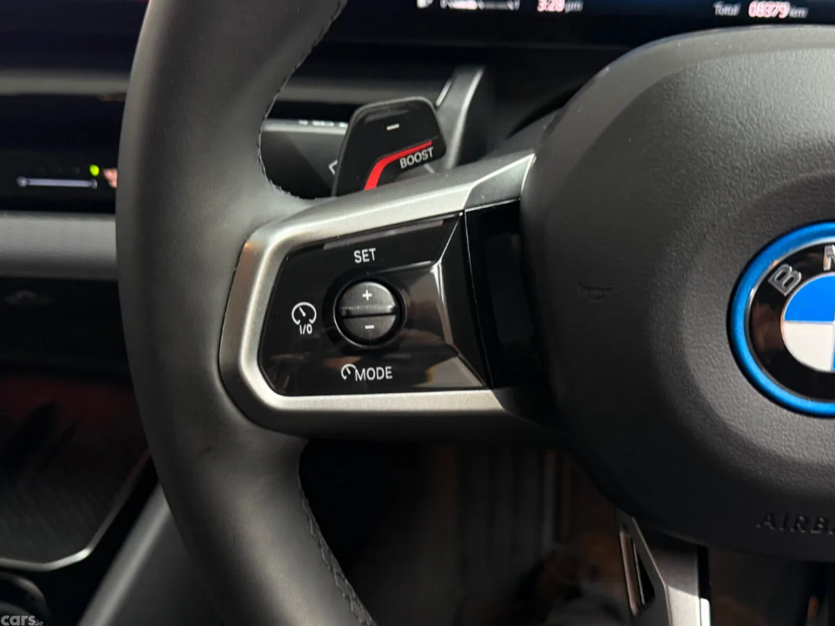 BMW 5-Series Estate, Petrol Plug-in Hybrid, 2025, Green