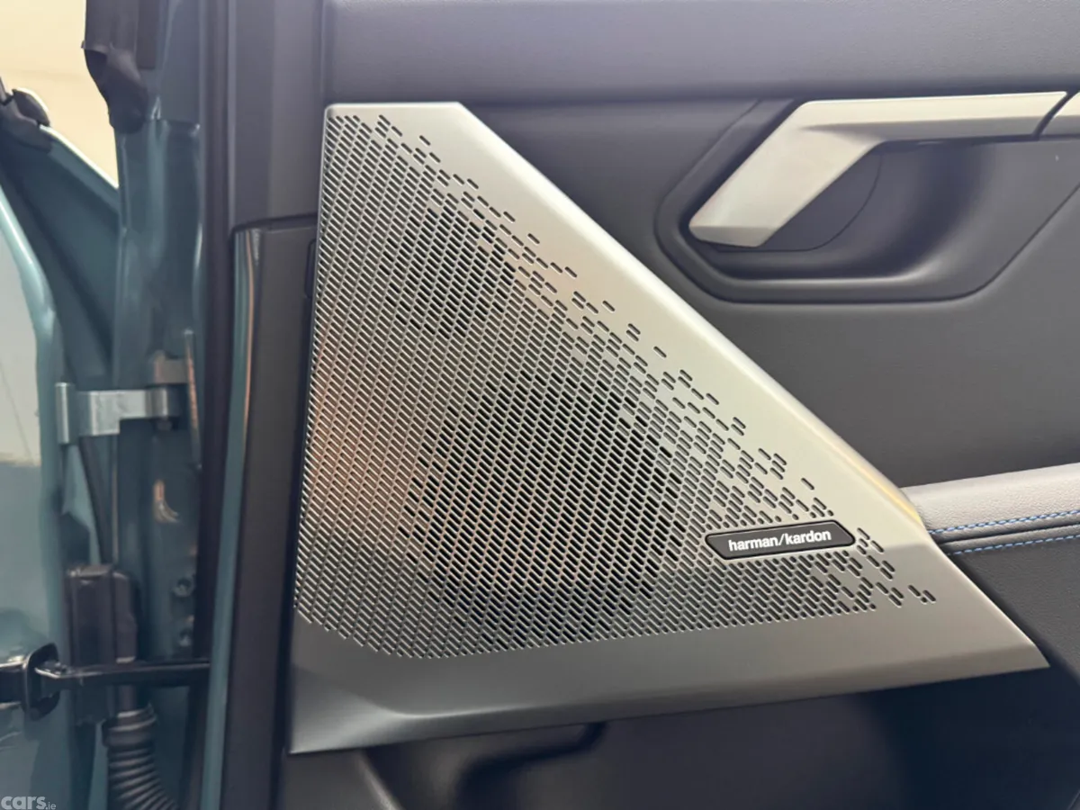 BMW 5-Series Estate, Petrol Plug-in Hybrid, 2025, Green