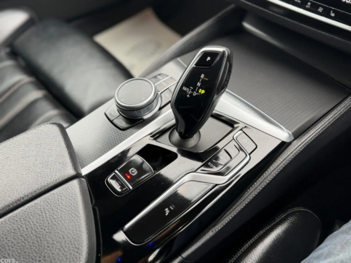 BMW 5-Series Estate, Diesel, 2022, Red