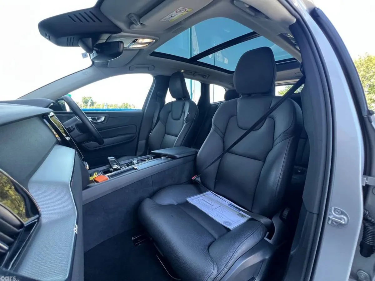 Volvo XC60 SUV, Petrol Plug-in Hybrid, 2025, Silver