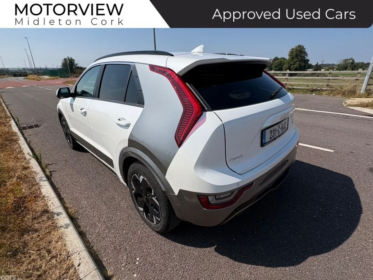 Kia e-Niro Hatchback, Electric, 2023, White