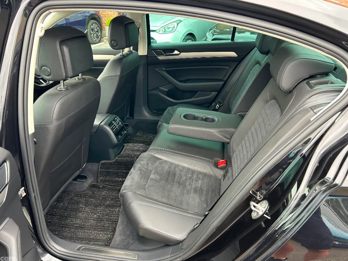 Volkswagen Passat Saloon, Diesel, 2018, Black
