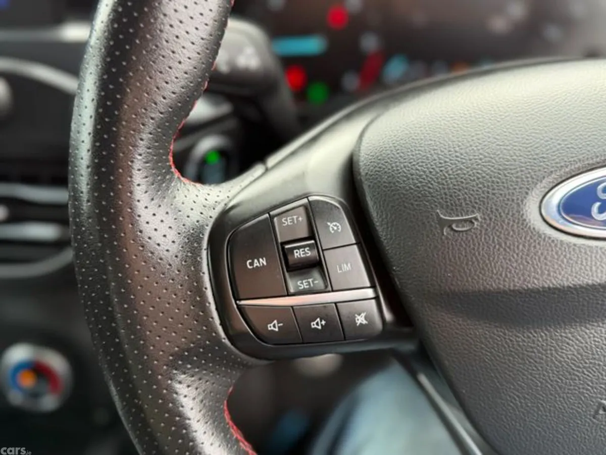 Ford Focus Hatchback, Diesel, 2018, Black