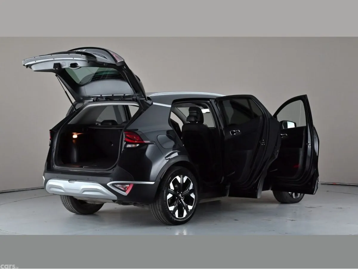 Kia Sportage SUV, Petrol Plug-in Hybrid, 2023, Black