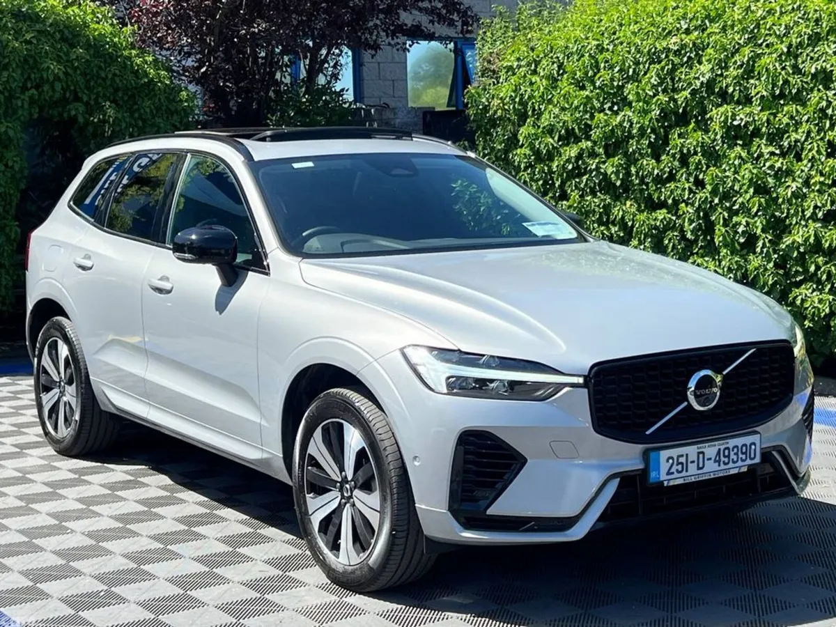 Volvo XC60 SUV, Petrol Plug-in Hybrid, 2025, Silver
