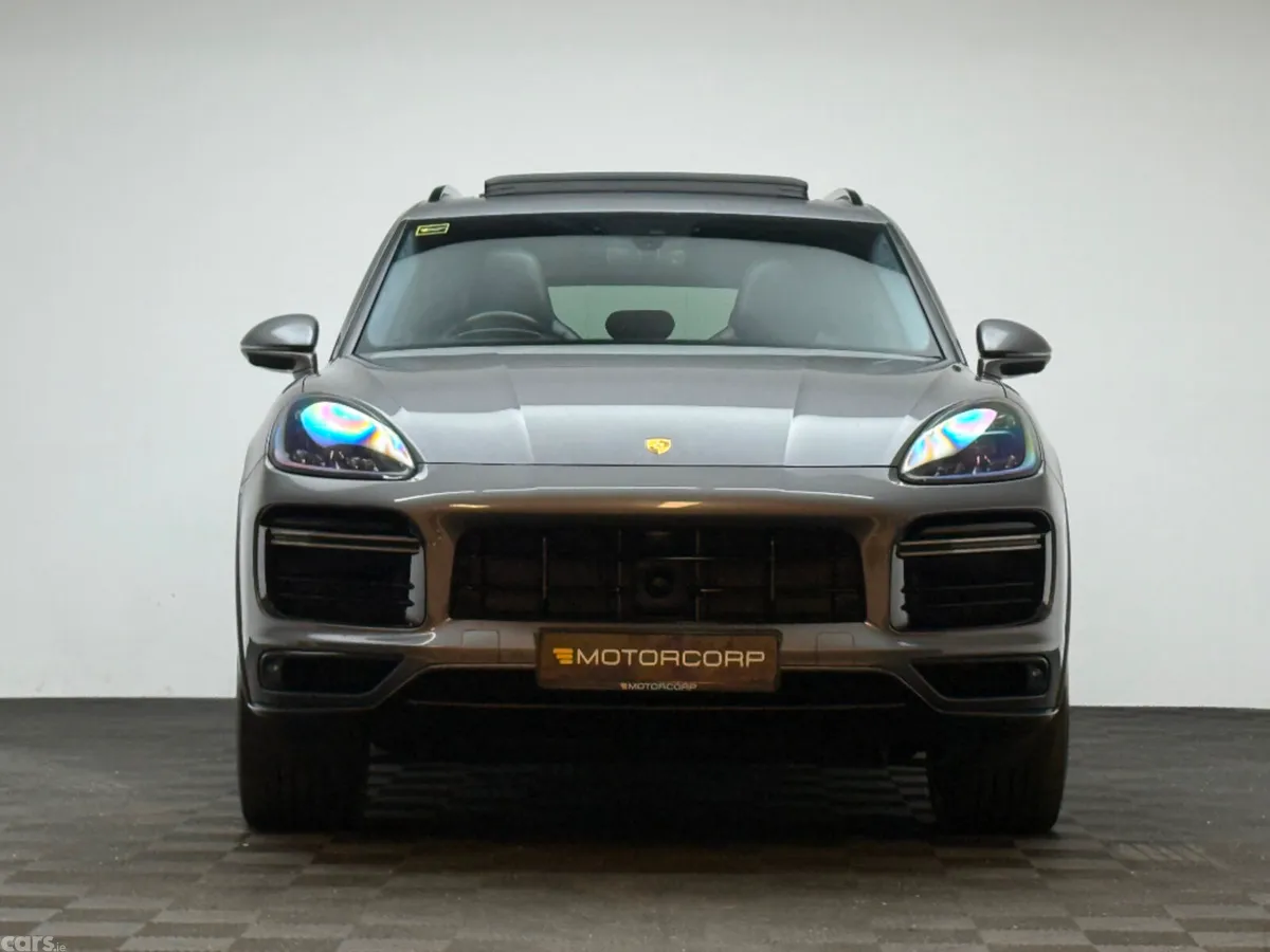 Porsche Cayenne SUV, Petrol Plug-in Hybrid, 2020, Grey