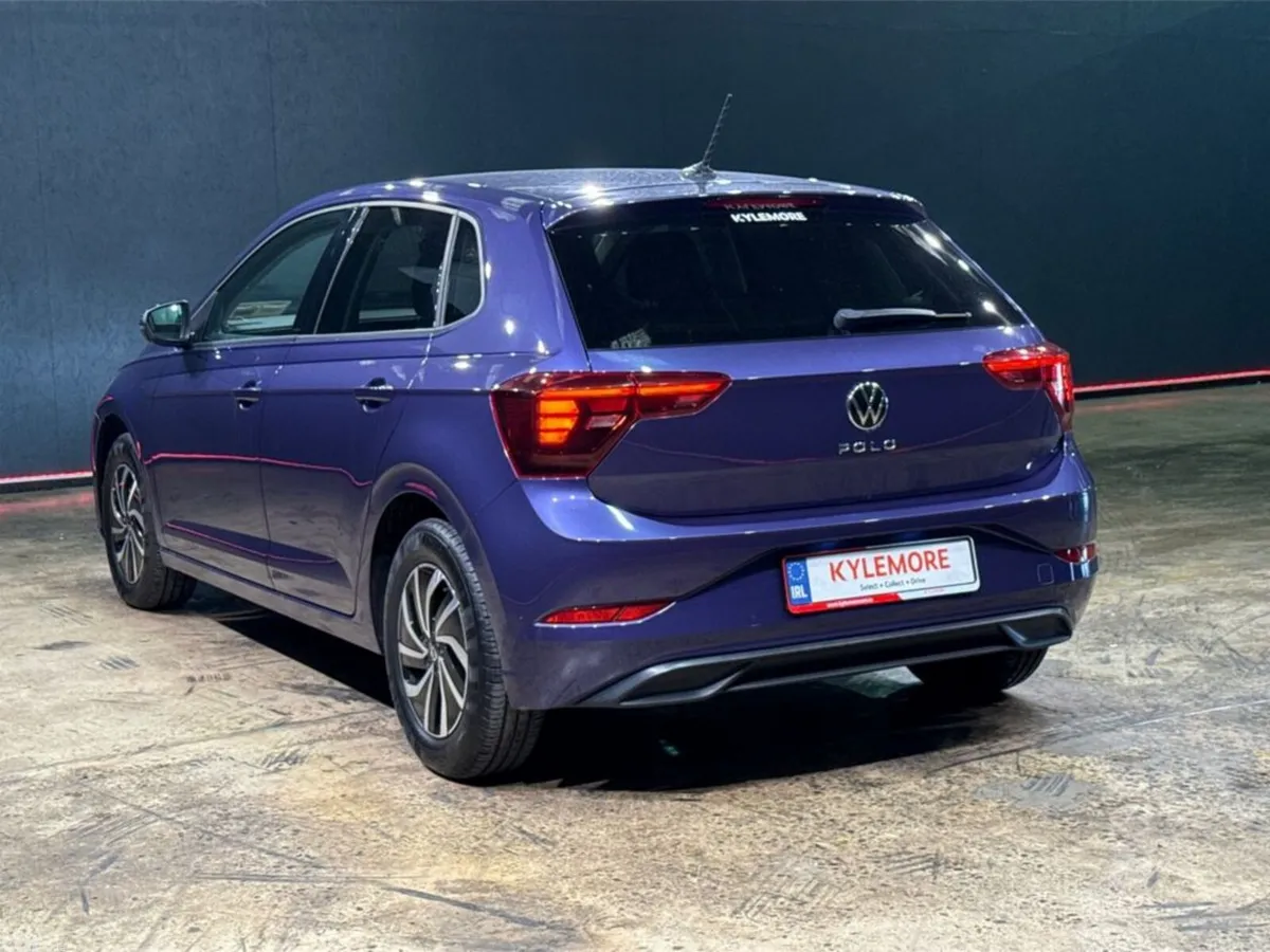 Volkswagen Polo Hatchback, Petrol, 2022, Blue