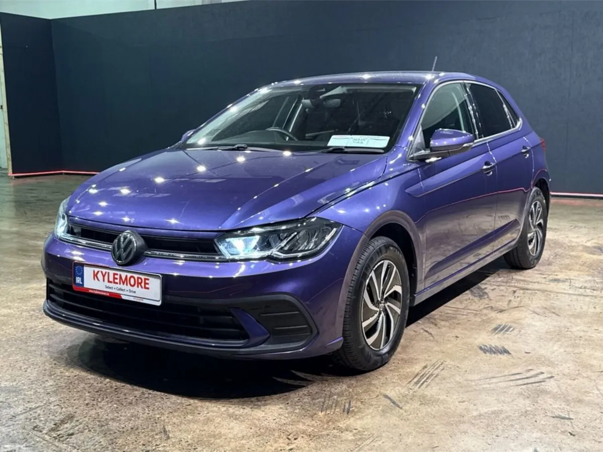 Volkswagen Polo Hatchback, Petrol, 2022, Blue