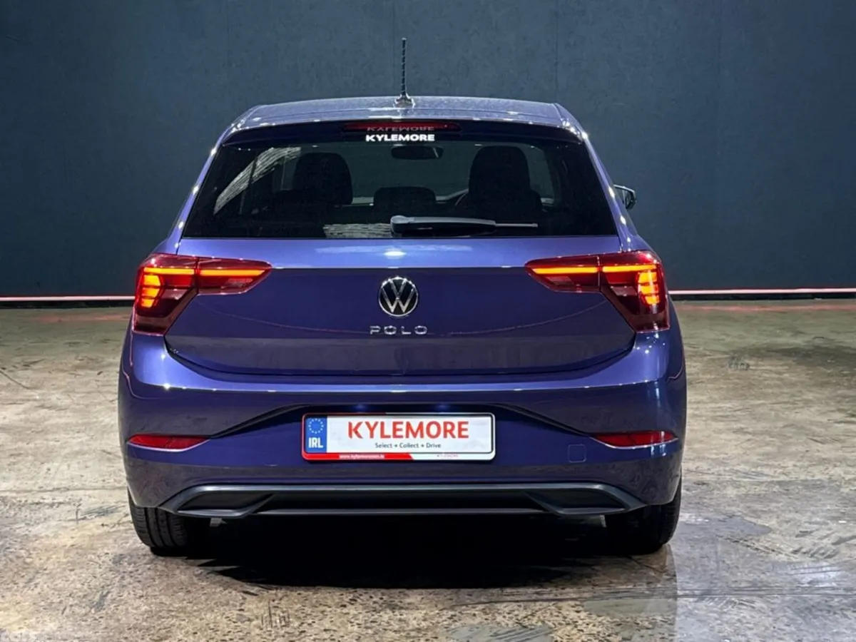 Volkswagen Polo Hatchback, Petrol, 2022, Blue