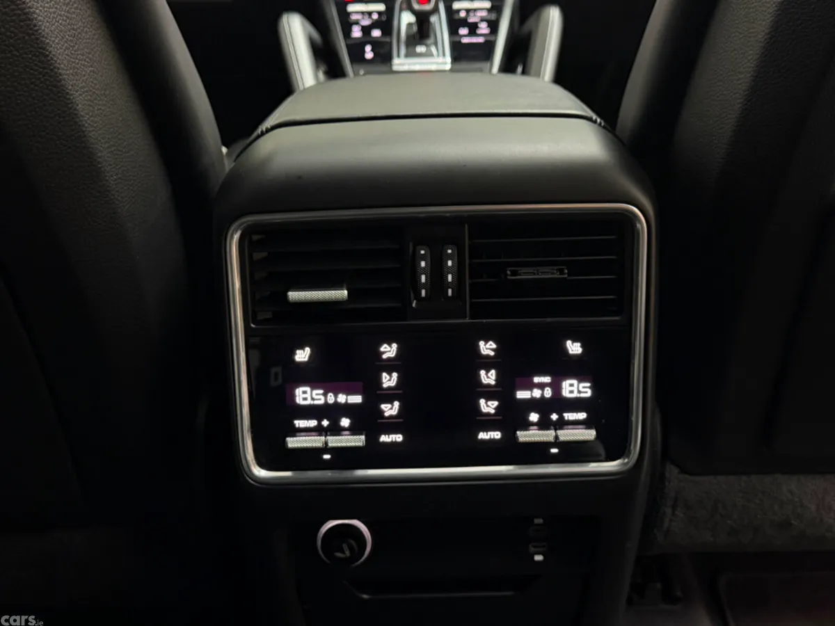 Porsche Cayenne SUV, Petrol Plug-in Hybrid, 2020, Grey