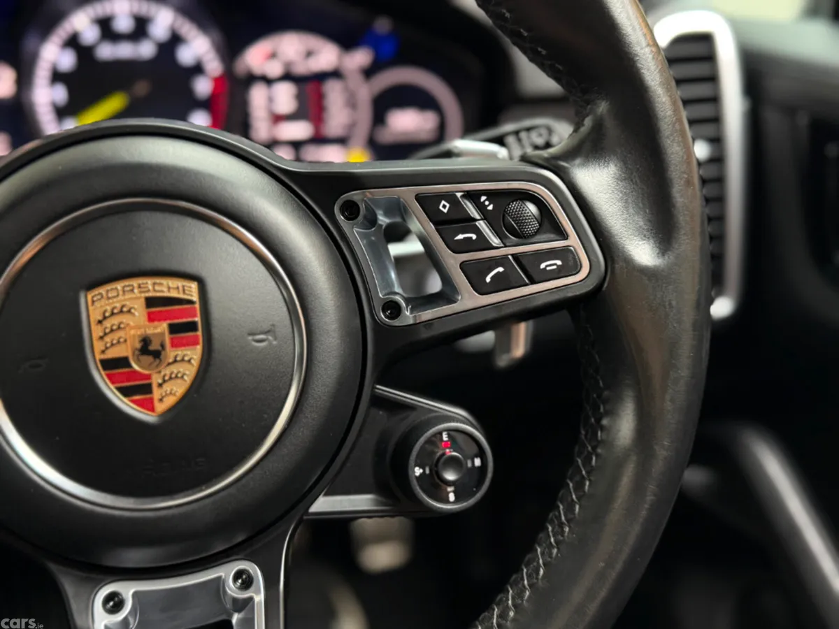 Porsche Cayenne SUV, Petrol Plug-in Hybrid, 2020, Grey