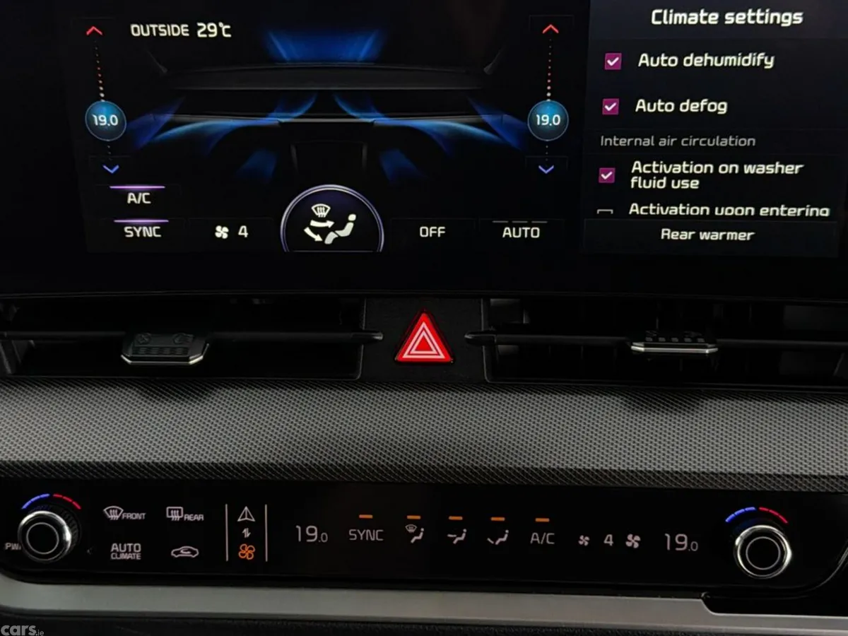 Kia Sportage SUV, Diesel Hybrid, 2025, Blue