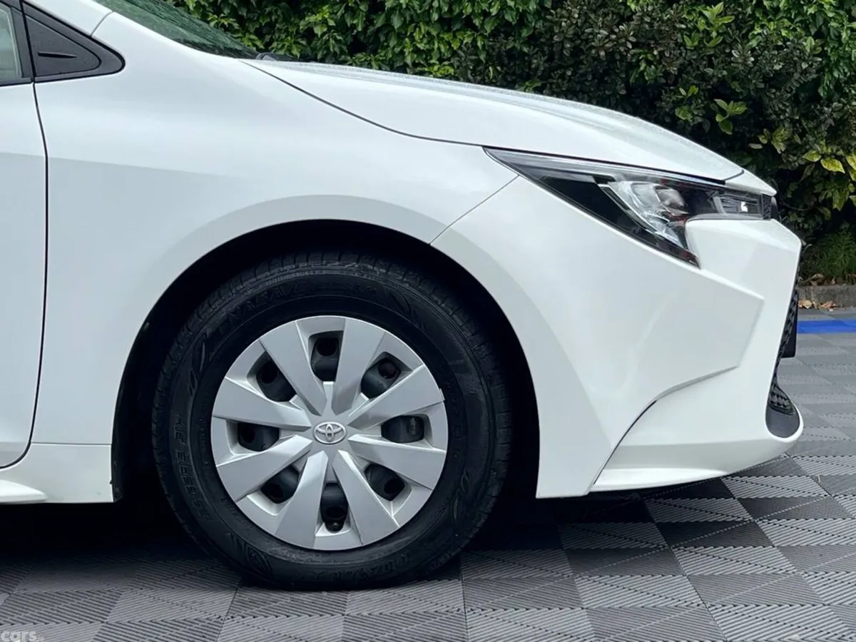 Toyota Corolla Estate, Petrol Hybrid, 2022, White