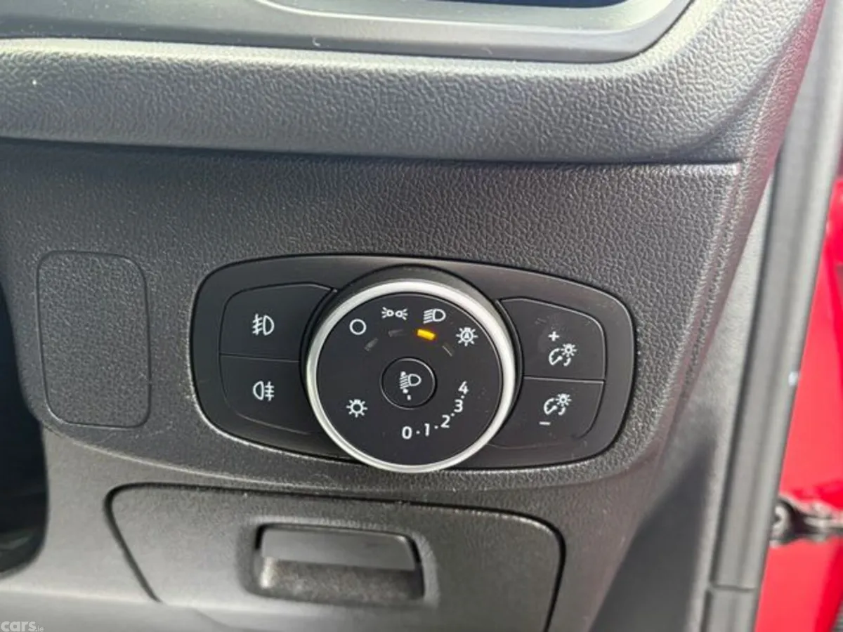 Ford Focus Hatchback, Diesel, 2019, Red