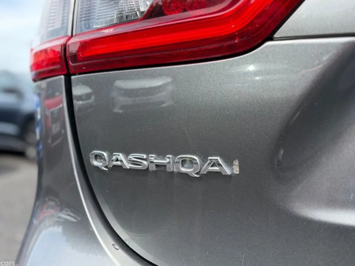 Nissan Qashqai Hatchback, Diesel, 2018, Grey