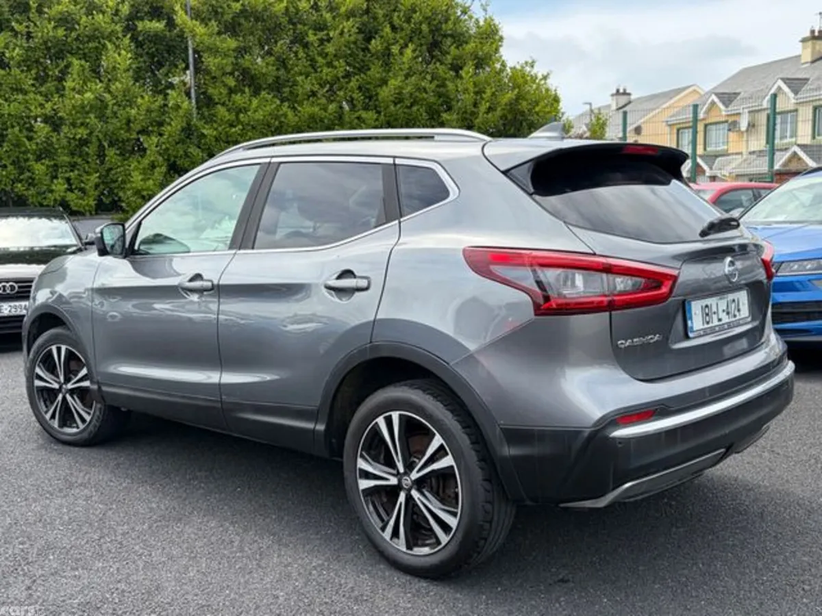 Nissan Qashqai Hatchback, Diesel, 2018, Grey