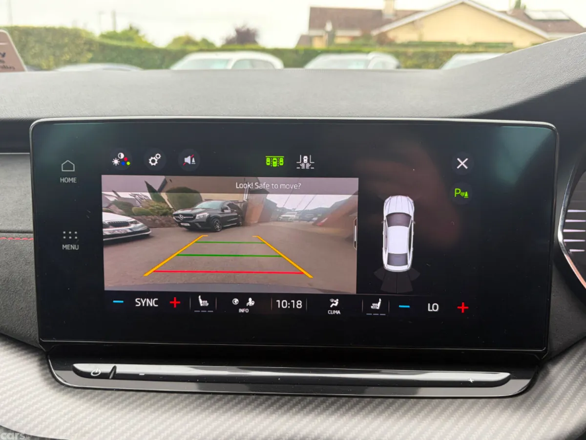 Skoda Octavia Saloon, Diesel, 2024, Black
