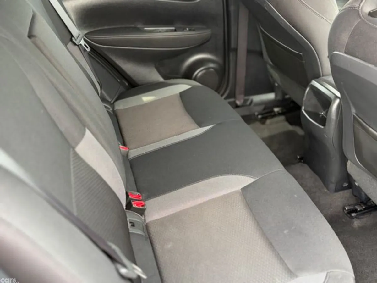 Nissan Qashqai Hatchback, Diesel, 2018, Grey