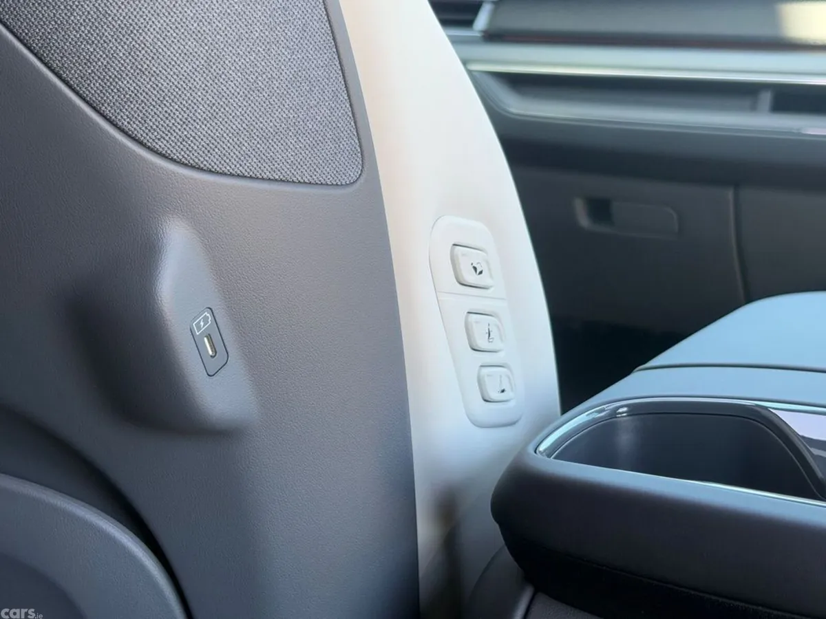 Kia EV9 SUV, Electric, 2027, White