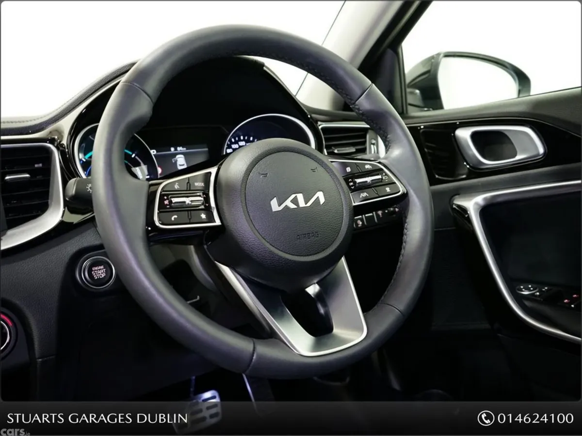 Kia XCeed Hatchback, Petrol Plug-in Hybrid, 2023, Grey