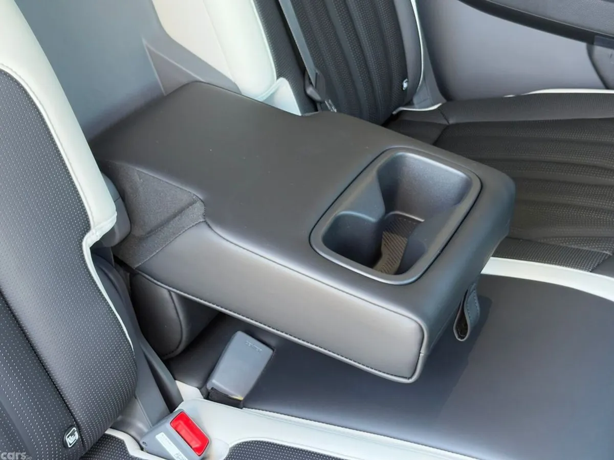 Kia EV9 SUV, Electric, 2027, White